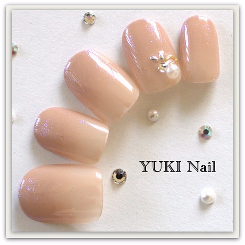 ベージュのオフィスネイル ネイルチップ ネイル 上品 華やか シンプル 綺麗 ジェル ネイルチップ ネイルシール Yuki Nail 通販 Creema クリーマ ハンドメイド 手作り クラフト作品の販売サイト