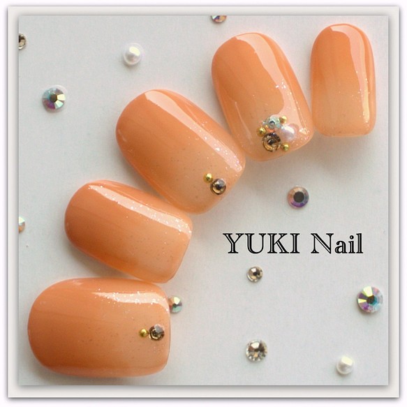 オレンジベージュのグラデーションネイル ネイルチップ ネイルシール Yuki Nail 通販 Creema クリーマ ハンドメイド 手作り クラフト作品の販売サイト