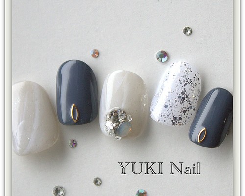 Ｖカットストーンネイル ネイルチップ（つけ爪） yuki-nail 通販