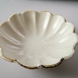 菊花鉢　（粉引き　12ｃｍ） 1枚目の画像