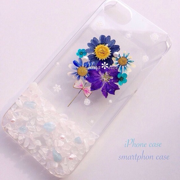 押し花と天然石のiPhone7ケース♡花と雪の女王♡ 1枚目の画像