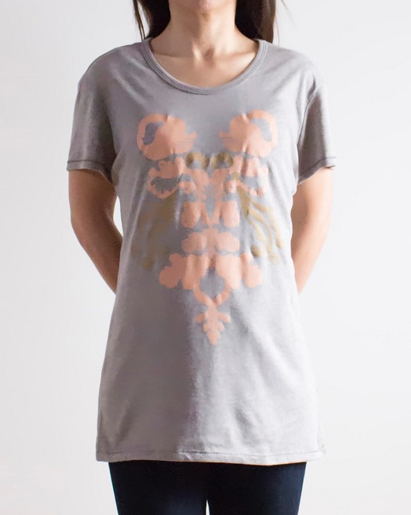 Tシャツ　M/Lサイズ　グレー　ローシャッハ２　オルタナティブアパレル　ピンクとゴールドのプリント　シエリンダ 1枚目の画像