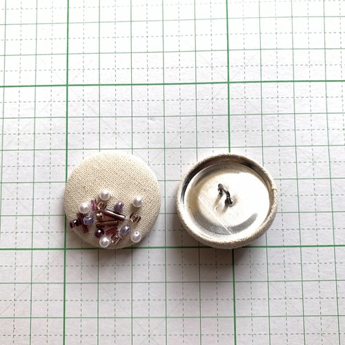 No.1038 ビーズ刺繍のくるみボタン 3個セット ヘアゴム加工可能 ボタン 