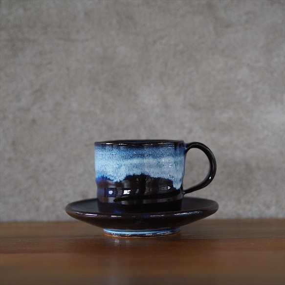 吹付コーヒー碗皿(青萩釉) 1枚目の画像