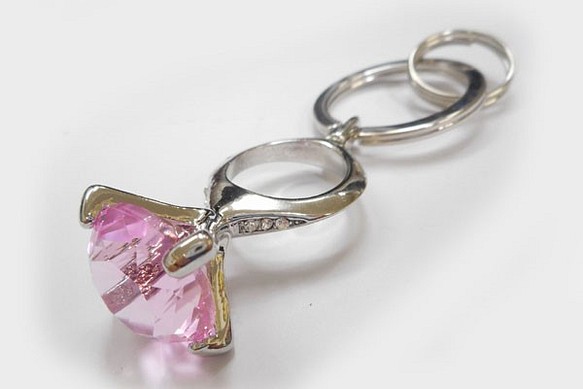 SHAREKI フェイクダイヤモンド 立て爪キーホルダー ピンク key-ta-p 1枚目の画像