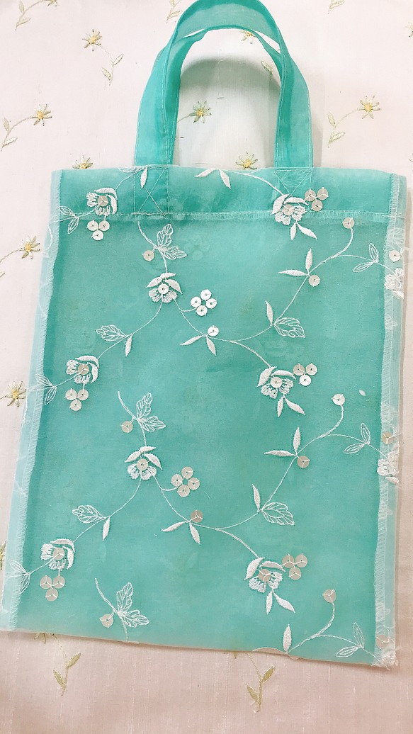 花刺繍エコバッグ 洗える オシャレ 可愛い オーガンジー 1枚目の画像