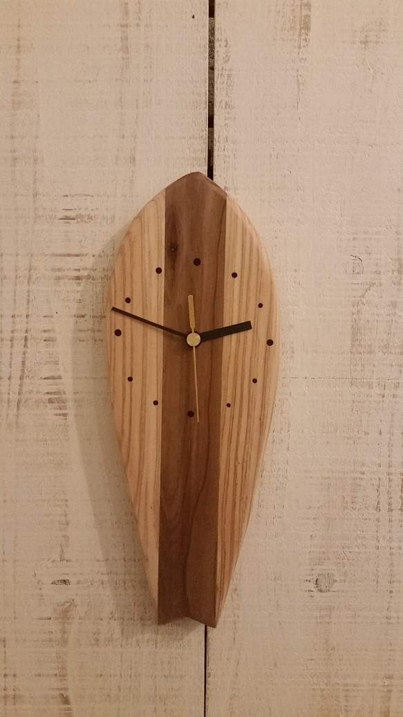 【新作】サーフボード型の掛け時計(version1) 1枚目の画像