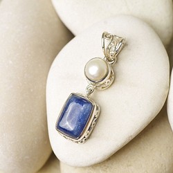 Silver925 藍晶石和淡水珍珠吊墜上衣 第1張的照片