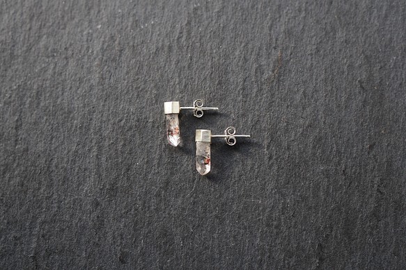 lepidocrocite in quartz silver pierce (asymmetric) 1枚目の画像