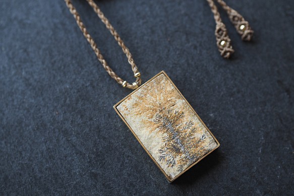 dendrite brass necklace (shade) 1枚目の画像