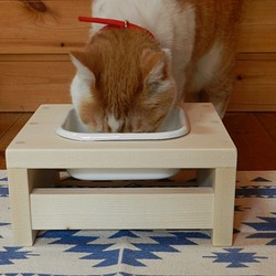 ペット用食器テーブル（木製） 1枚目の画像