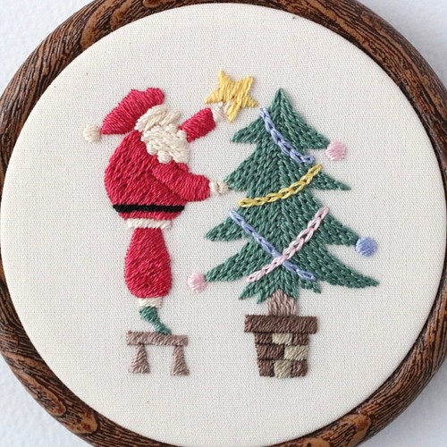 【即納】 クリスマス　熊　サンタクロース　刺繍　フレーム　ハンドメイド アート/写真