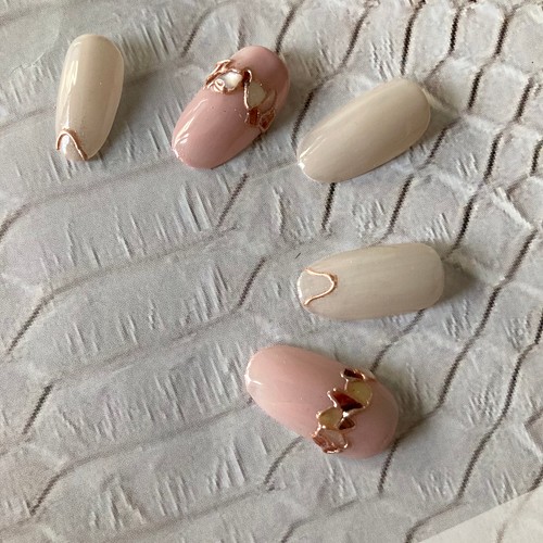 シェルネイル ステンドグラスネイル ピンクネイル ネイルチップ ネイルシール N Nail 通販 Creema クリーマ ハンドメイド 手作り クラフト作品の販売サイト