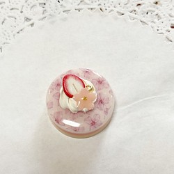 再販！sakura garden苺ケーキのブローチ 1枚目の画像