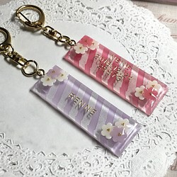 選べる2種類 名前 記念日入り Flowerスティックキーホルダー 小物 ファッション雑貨 Tea Time 通販 Creema クリーマ ハンドメイド 手作り クラフト作品の販売サイト