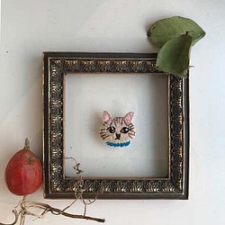 キジトラ猫の刺繍ブローチ 1枚目の画像