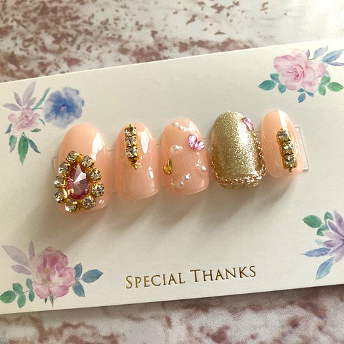 ピンク ゴールドパーツネイルチップ ネイルチップ ネイルシール Tomo Nail 通販 Creema クリーマ ハンドメイド 手作り クラフト作品の販売サイト