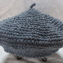 モールヤーン鉤針編みのベレー帽  ブルーグレー 1枚目の画像