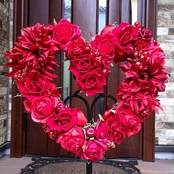 No.wreath-14764/ハート型リース/レッドローズ30cm/バレンタイン/母の日/春リース/アートフラワー造花 1枚目の画像