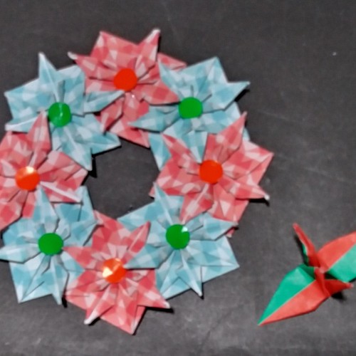 折り紙 クリスマスリース(ミニ) 赤と緑(チェック) 直径：約10㎝ & ミニ