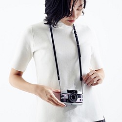 [11/7（星期一）~預訂銷售開始]相機帶黑色・ ke shi ki + Rie-Came 第1張的照片