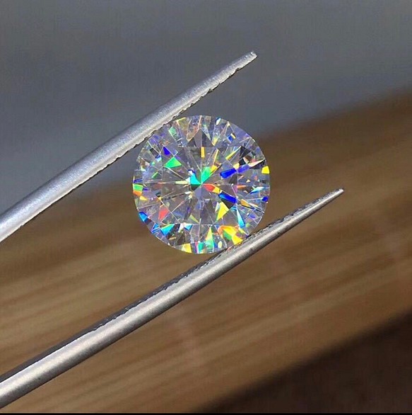 【3カラット】人気商品 輝くモアサナイト ダイヤモンド ルース 1枚目の画像