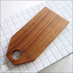 チークカッティングボード27N まな板 調理用 天然木 キッチン雑貨 一枚板 銘木 ナチュラル 木製 シンプル 無垢 1枚目の画像