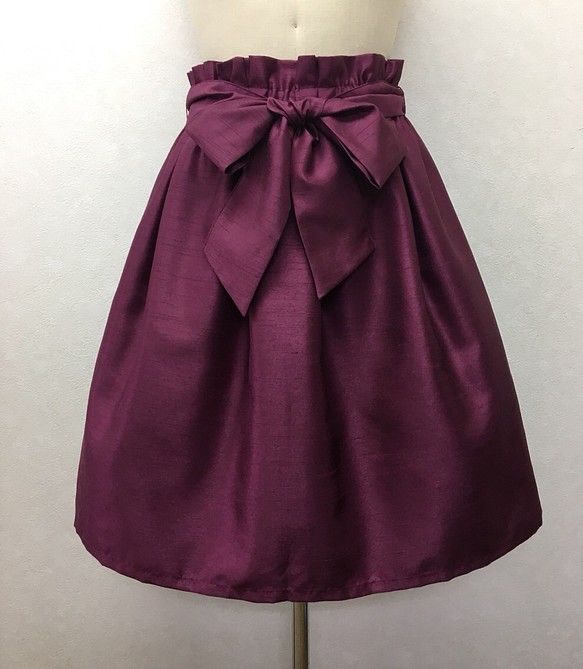 リボン付き♪ワインレッド色のふんわりタックギャザースカート(*'▽'*) 1枚目の画像