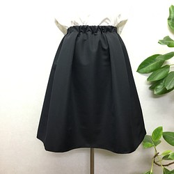 上品なグログランのふんわりタックギャザースカート＊ブラック 1枚目の画像