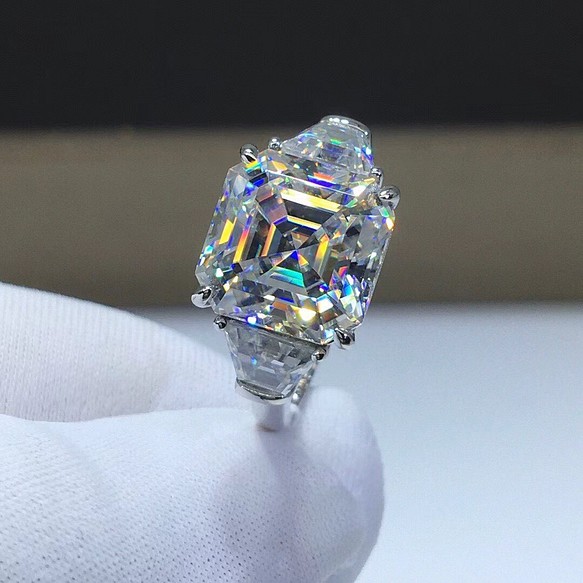 newデザインモアサナイト ダイヤモンド リング KWG 指輪・リング