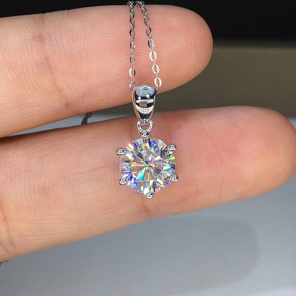 ～【newデザイン】モアサナイト ネックレス K18WGダイヤモンド