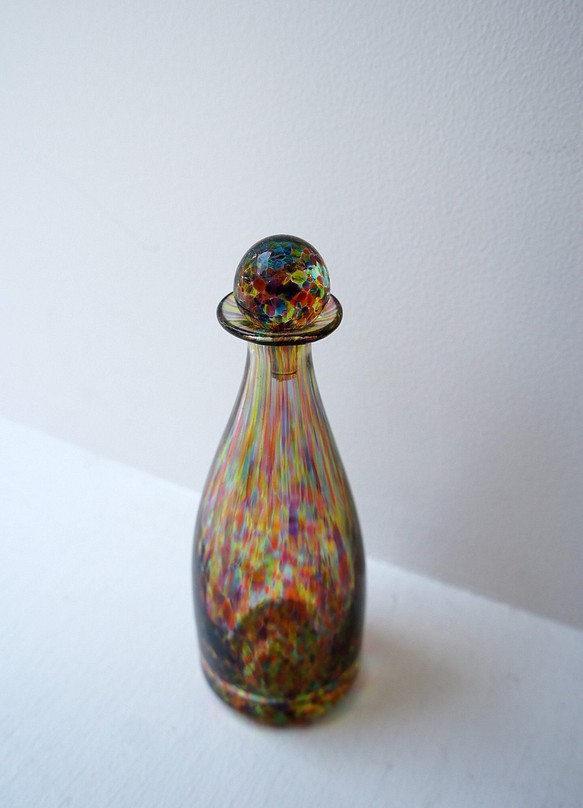 手吹きガラスの蓋付瓶*Hand made glass bottle B 1枚目の画像