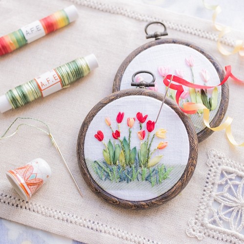 チューリップの花の刺繍製作キット A F E 04 シルクリボンで簡単に刺繍できる花刺繍シリーズ キット Art Fiber Endo 通販 Creema クリーマ ハンドメイド 手作り クラフト作品の販売サイト