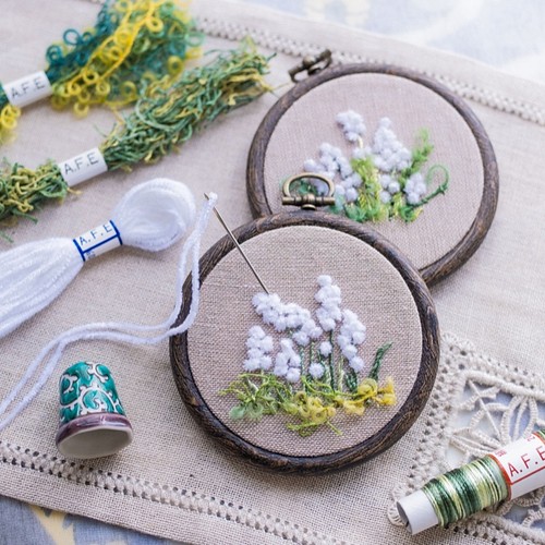 スズランの花の刺繍製作キット_A.F.E 03 〜オリジナルモール糸で簡単に