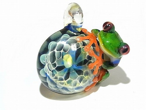 天空（紅眼樹蛙）九【kengtaro Kentaro】黑蛋白石硼矽玻璃工匠作家蛙 第1張的照片