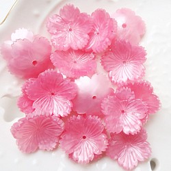 10511　大きめサクラ風の花のパーツ　ピンク　７個セット 1枚目の画像