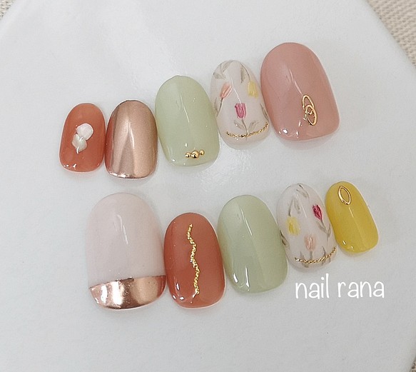 くすみカラー ふんわりチューリップネイル 上品ネイル ネイルチップ ネイルシール A Nail Felice 通販 Creema クリーマ ハンドメイド 手作り クラフト作品の販売サイト