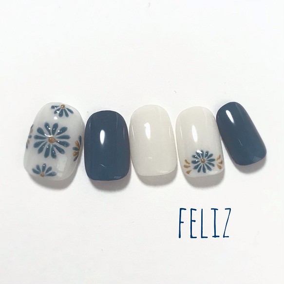 刺繍ネイル ブルー シンプル ジェル ネイルチップ 大人カジュアル 大人可愛い ネイルチップ ネイルシール Feliz Nail 通販 Creema クリーマ ハンドメイド 手作り クラフト作品の販売サイト