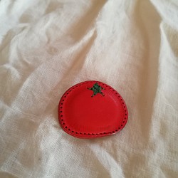 トマトのブローチ 1枚目の画像