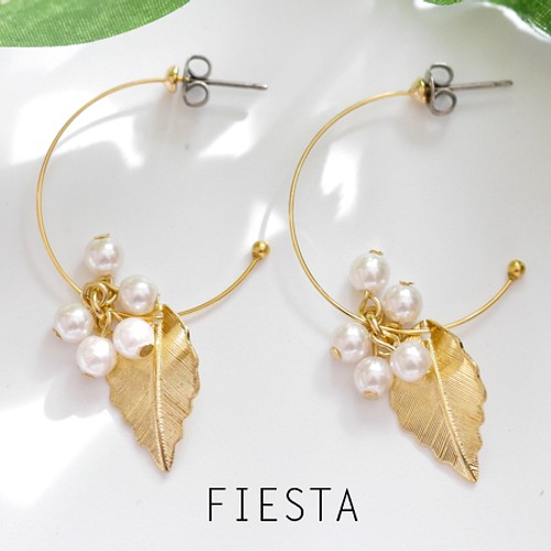 パールの実とリーフのフープピアス ピアス（フープ） FIESTA 通販