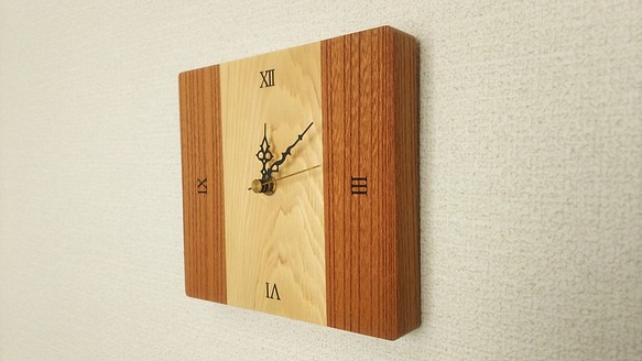 小さめ　木の壁掛け時計　Ⅱ 1枚目の画像