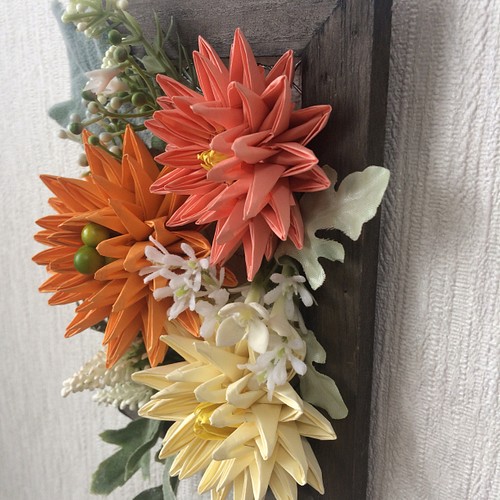 花の壁飾り 折り紙 立体 オブジェ みーけ 通販 Creema クリーマ ハンドメイド 手作り クラフト作品の販売サイト