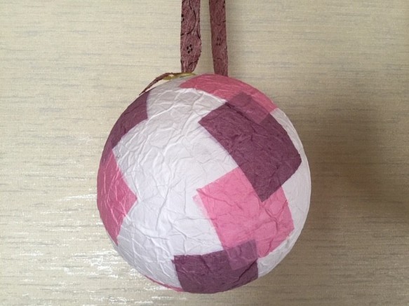 ひなた工房オリジナル風船張り子（紫色×ピンク） 1枚目の画像