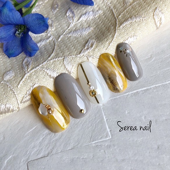 大人ニュアンスネイルチップ イエロー グレー ネイルチップ ネイルシール Serea Nail 通販 Creema クリーマ ハンドメイド 手作り クラフト作品の販売サイト