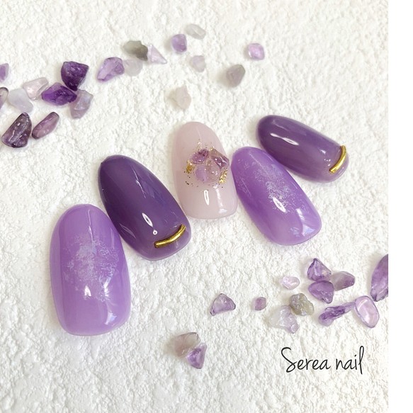 アメジスト風ネイルチップ 紫 天然石 ネイルチップ ネイルシール Serea Nail 通販 Creema クリーマ ハンドメイド 手作り クラフト作品の販売サイト