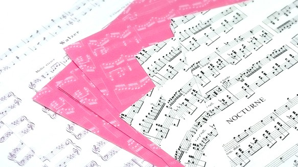 《人気》楽譜柄折り紙30枚ショパンピアノ曲 1枚目の画像