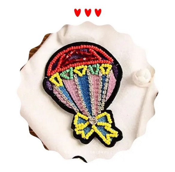 7⃣️2⃣️刺繍ビーズ アイロンワッペン 1枚★手作り品 気球 1枚目の画像