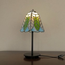 リーフ（葉っぱの模様A）濃い・グリーンステンドグラスランプ（テーブルランプ） ガラス照明 Lサイズ 照明（ライト）・ランプ グラスハウス 通販
