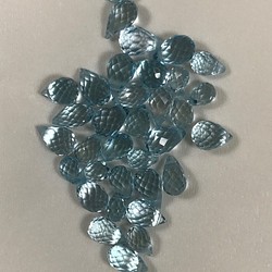 天然石　ブルートパーズ　ブリオレット　ティアドロップ　7×4.5mm　ルース 1枚目の画像