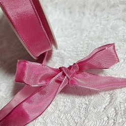 フランス製リボン　上品な光沢　ピンク　ワイヤー入り　1.6ｃｍ幅 1枚目の画像